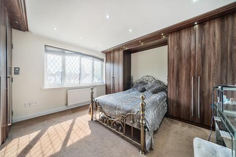 6 Cullera Close, Northwood, HA6 3SE