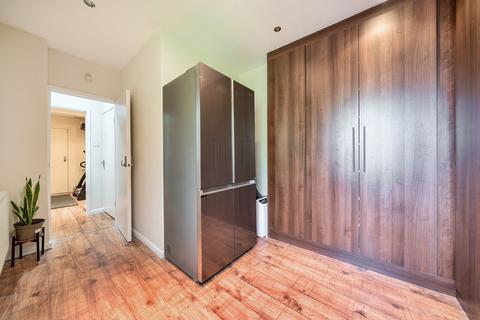 6 Cullera Close, Northwood, HA6 3SE