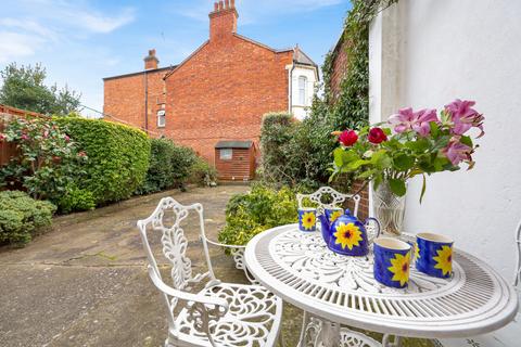 5 bedroom terraced house for sale, St Paul's Avenue, Willesden Green, NW2