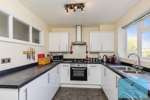 2 bedroom flat to rent, Meadway Court, Southwick, Brighton, BN42