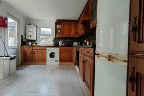 3 bedroom terraced house for sale, Victoria Way, London SE7