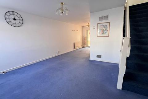 3 bedroom terraced house to rent, Ilford, IG6