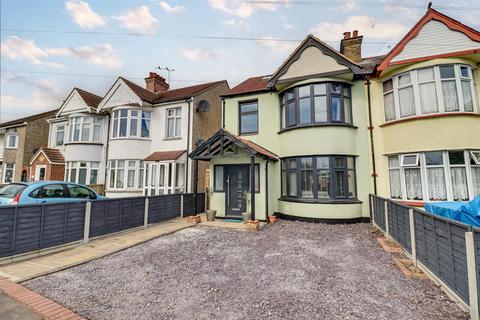 3 bedroom house for sale, London Road, Benfleet SS7