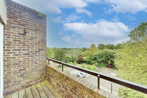 1 bedroom apartment for sale, Augustus Close, Brentford