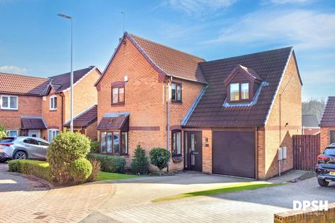 4 bedroom detached house for sale, Ibbetson Close, Churwell, Leeds