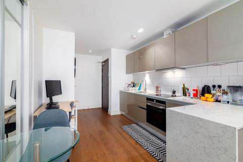 1 bedroom apartment for sale, Down Place, London W6