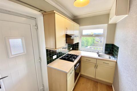 3 bedroom townhouse to rent, Vale Grove, Silsden BD20