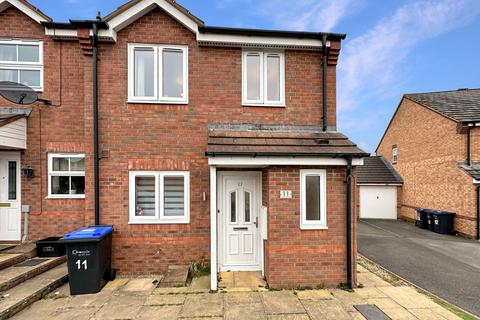 3 bedroom end of terrace house for sale, Lamplighters Walk, Trowbridge BA14