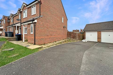 3 bedroom end of terrace house for sale, Lamplighters Walk, Trowbridge BA14