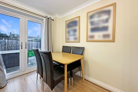 11 Lamplighters Walk, Trowbridge, BA14 0NE