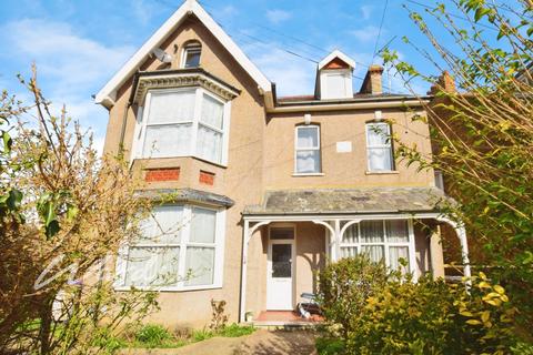 1 bedroom apartment to rent, Victoria Park Herne Bay CT6