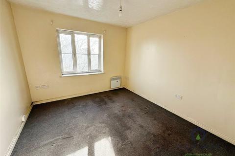 2 bedroom flat for sale, Redbourne Drive, London SE28