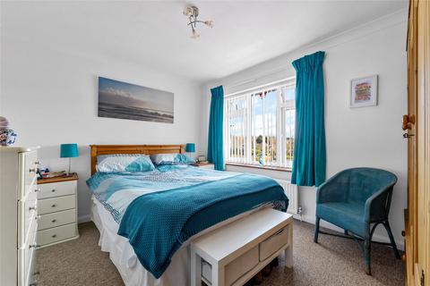 8 Dewlands, Godstone, RH9 8BS