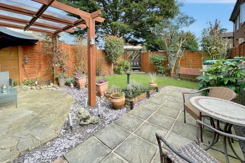 22 Beanley Close, Luton, LU2 9UL