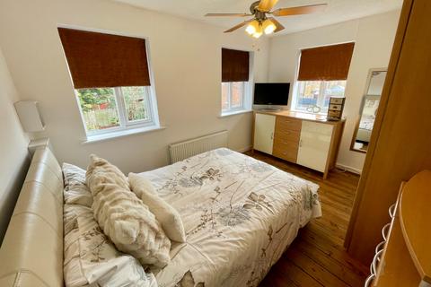 22 Beanley Close, Luton, LU2 9UL
