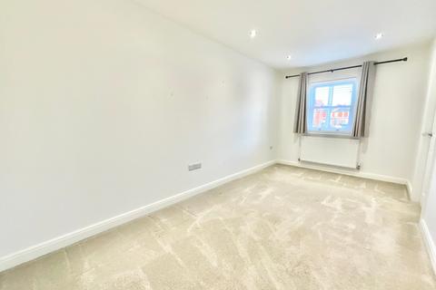 71 Stone Road, Uttoxeter, ST14 7QP