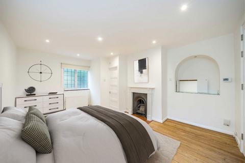 3 bedroom flat for sale, Finchley Road, London NW3