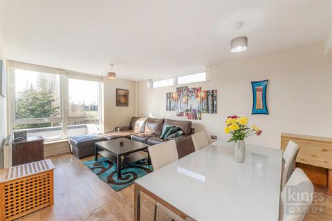 2 bedroom flat for sale, Queen Street, London