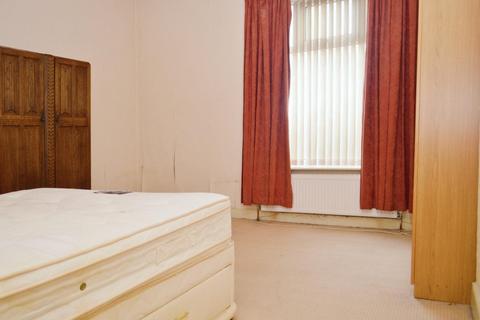 2 bedroom end of terrace house for sale, King Street, Failsworth, Manchester