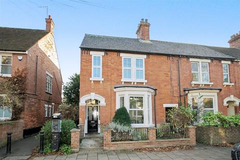 Waterloo Road, Bedford