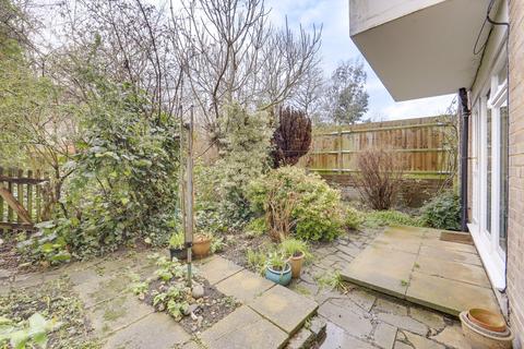 3 bedroom ground floor flat for sale, Wood Vale, Forest Hill, London, SE23