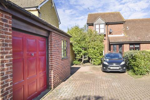 2 bedroom semi-detached house for sale, Lawling Avenue, Heybridge