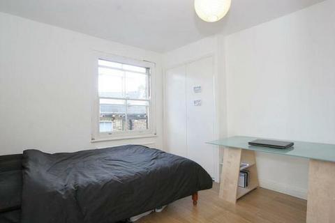 4 bedroom apartment to rent, Camden Park Road, London, NW1