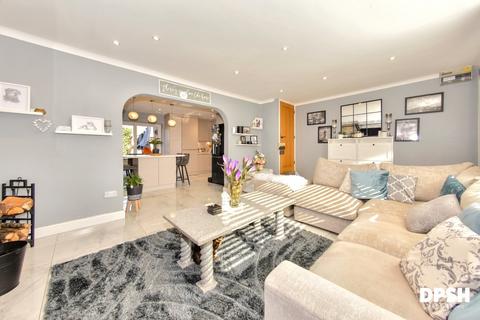 114 Middleton Road, Morley, Leeds, LS27 8DH