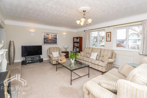 2 bedroom apartment for sale, Seville Court, Clifton Drive, Lytham