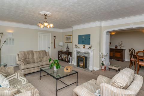 2 bedroom apartment for sale, Seville Court, Clifton Drive, Lytham