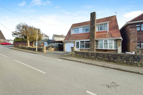 3 bedroom detached house for sale, Capri, Gwynfryn Road, Pontarddulais, Swansea, West Glamorgan, SA4 8LG