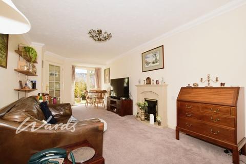 1 bedroom ground floor flat to rent, East Street Faversham ME13