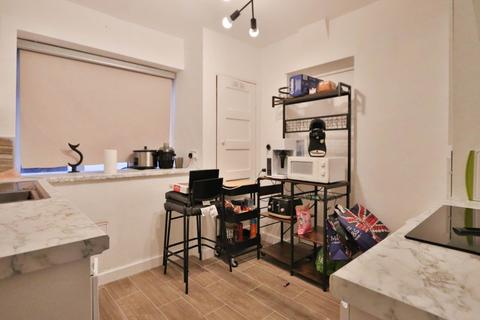 2 bedroom flat for sale, London