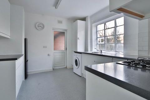 2 bedroom flat for sale, London