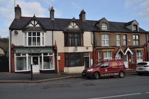 undefined, Llangefni, LL77