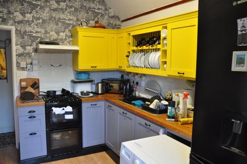 undefined, Llangefni, LL77