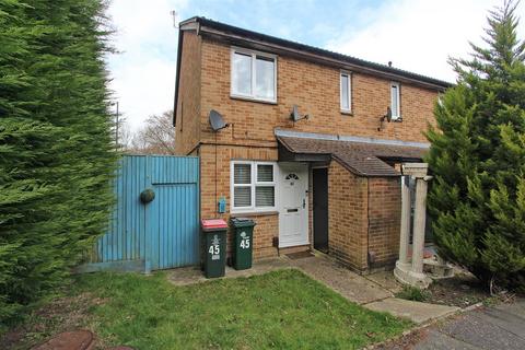 1 bedroom maisonette to rent, St. Sampson Road, Crawley