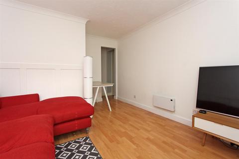 1 bedroom maisonette to rent, St. Sampson Road, Crawley