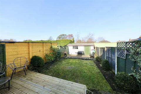 242 Boothferry Road, Hull, HU4 6EN