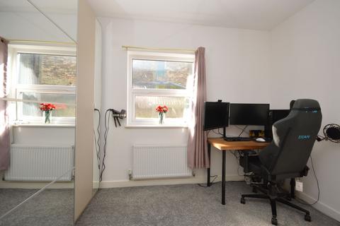 17 Pavilion Road, Folkestone, CT19 5RW
