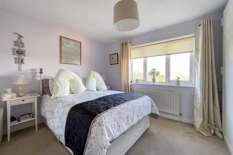 2 bedroom semi-detached house for sale, Leigh Road, Wainscott, Rochester, Kent, ME3