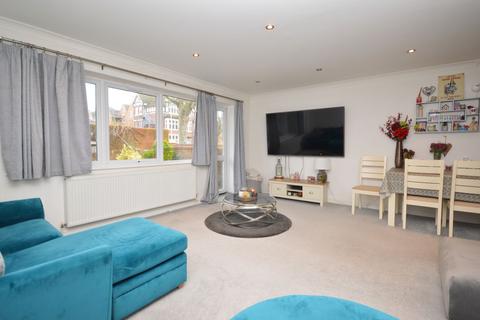 3 bedroom maisonette for sale, Grimston Gardens, Folkestone CT20