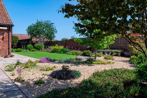 undefined, Stunning 5 Bed Barn Conversion – Ocle Pychard, Herefordshire