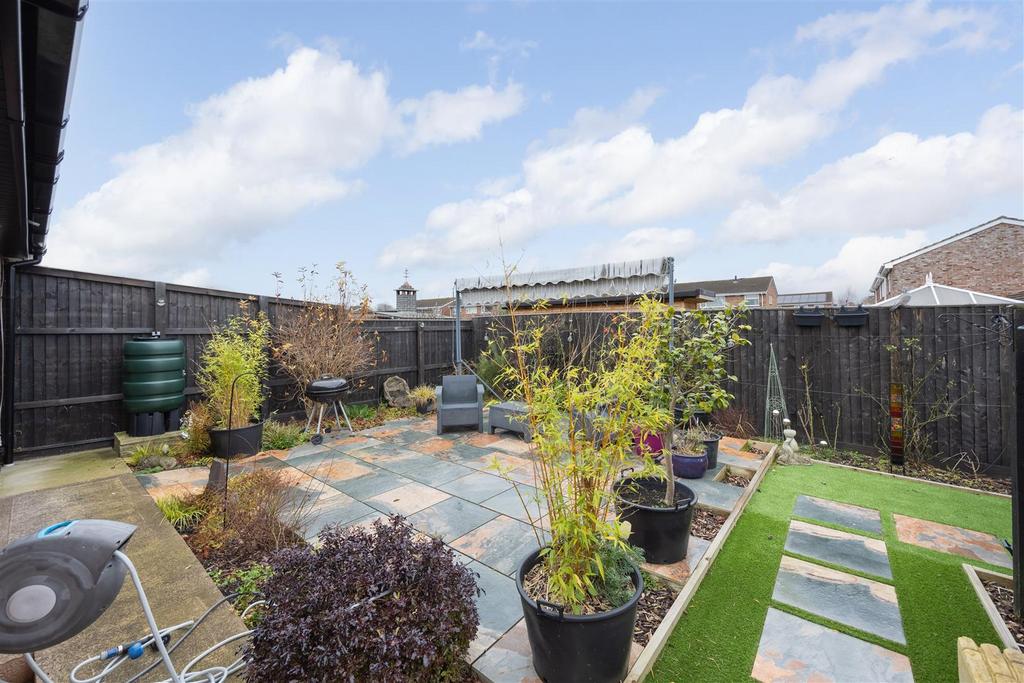 63 Green  Lane Trowrbridge BA14 7 DE  (13).jpg