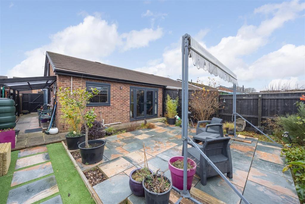 63 Green  Lane Trowrbridge BA14 7 DE  (16).jpg
