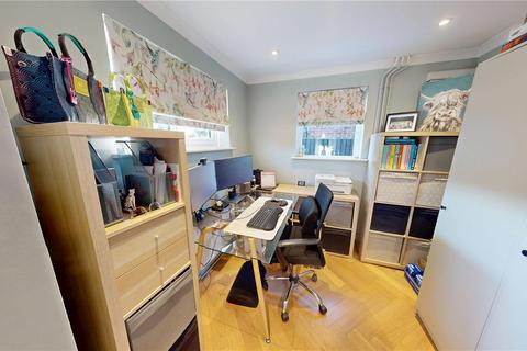 25 Abbotts Drive, Stanford-le-hope, SS17 7DG