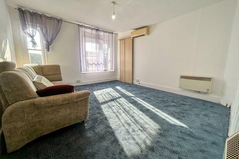 1 bedroom flat to rent, 1 Bedroom Flat To Let - HP12