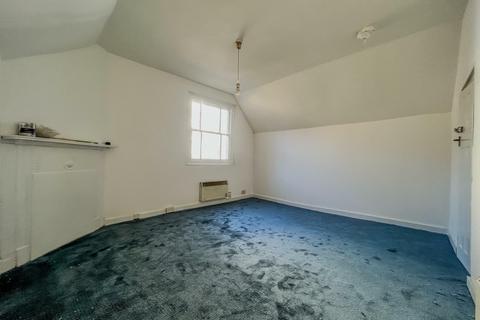 1 bedroom flat to rent, 1 Bedroom Flat To Let - HP12