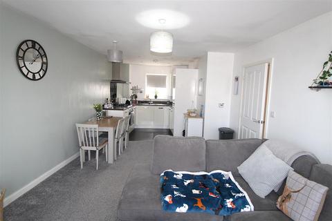 2 bedroom apartment for sale, Thistle Hill Way, Minster On Sea, Sheerness