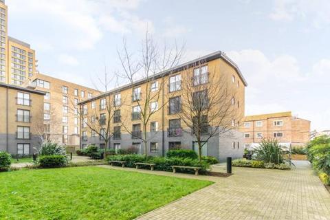 1 bedroom flat to rent, Capulet Square, London